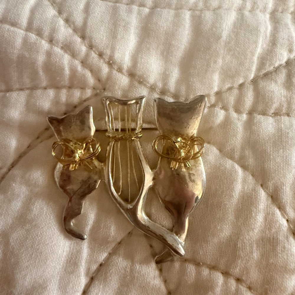 Cat Brooch